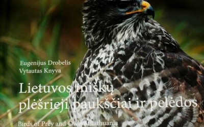 2011 m. parėmėme Eugenijaus Drobelio ir Vytauto Knyvos albumą „Lietuvos miškų plėšrieji paukščiai ir pelėdos“.